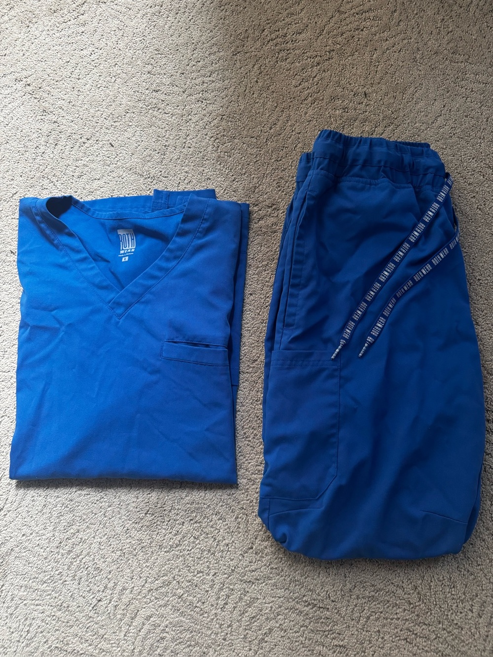 Roth scrub set
